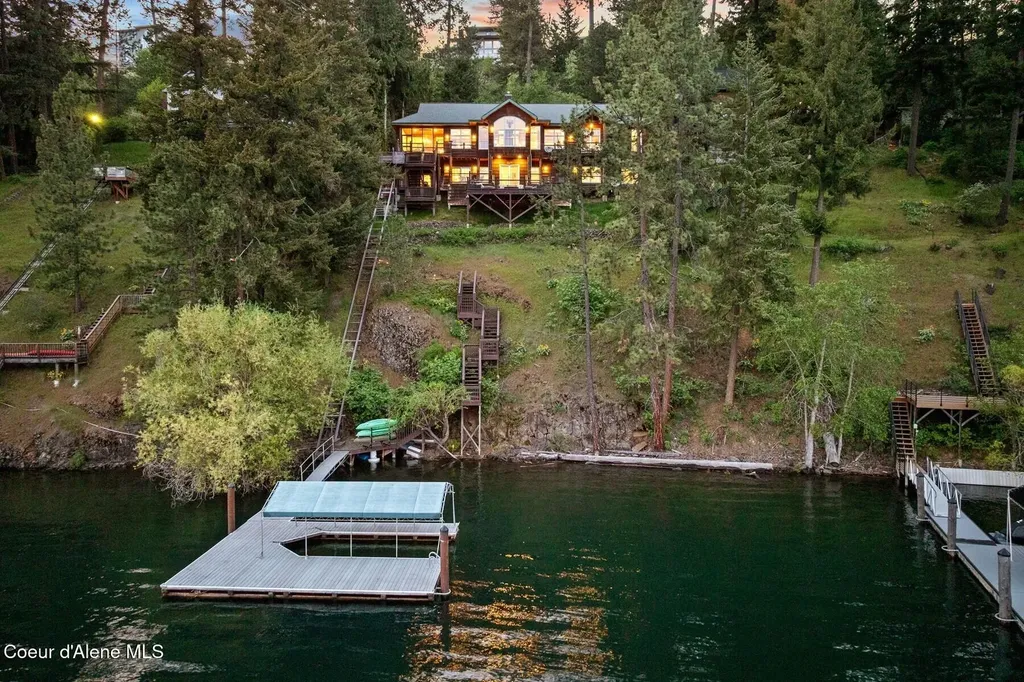 11004 N Rock Cliff Court Hayden ID 83835