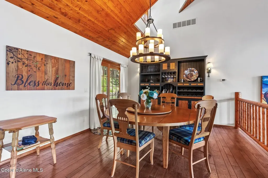 11004 N Rock Cliff Court Hayden ID 83835