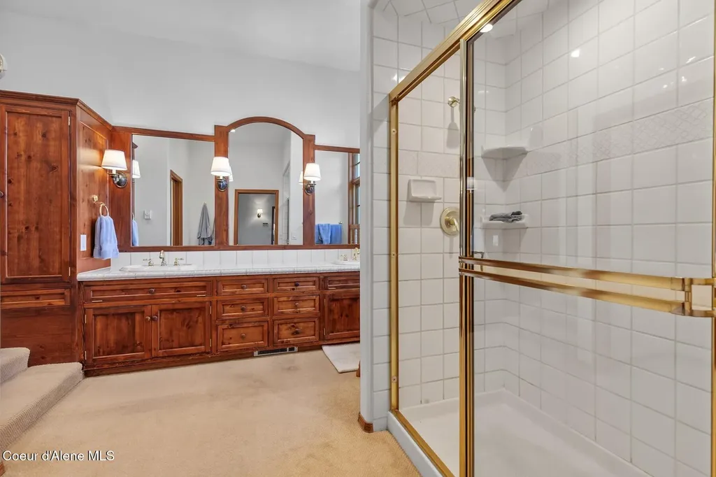 11004 N Rock Cliff Court Hayden ID 83835
