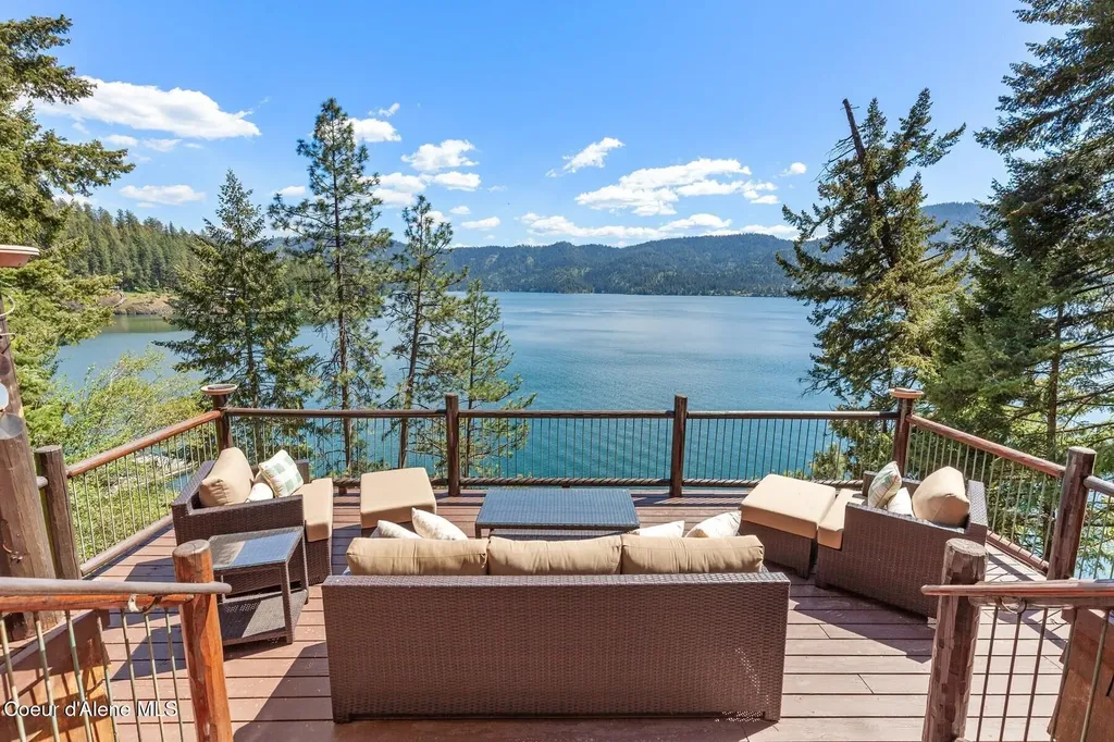 11004 N Rock Cliff Court Hayden ID 83835