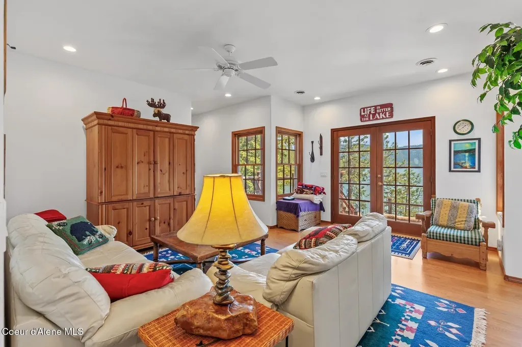 11004 N Rock Cliff Court Hayden ID 83835