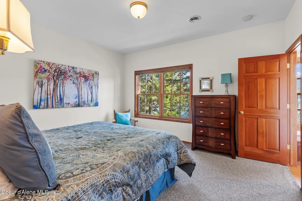 11004 N Rock Cliff Court Hayden ID 83835