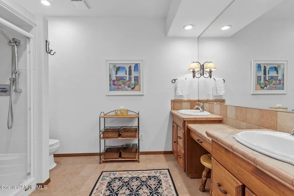 11004 N Rock Cliff Court Hayden ID 83835
