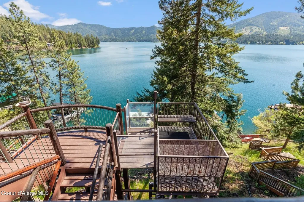 11004 N Rock Cliff Court Hayden ID 83835