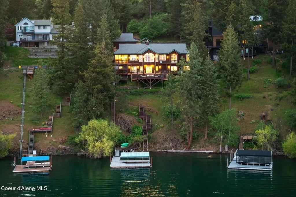 11004 N Rock Cliff Court Hayden ID 83835