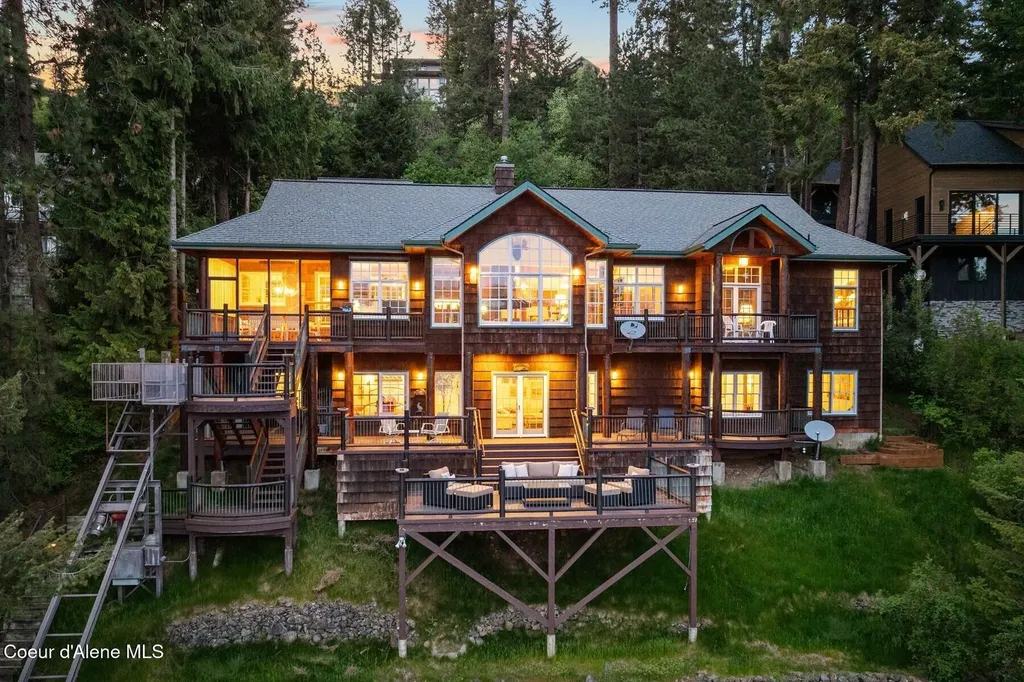 11004 N Rock Cliff Court Hayden ID 83835