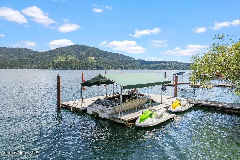 11004 N Rock Cliff Court Hayden ID 83835