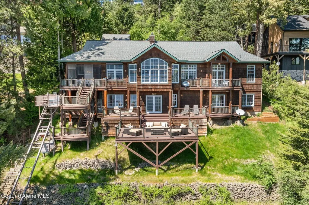 11004 N Rock Cliff Court Hayden ID 83835