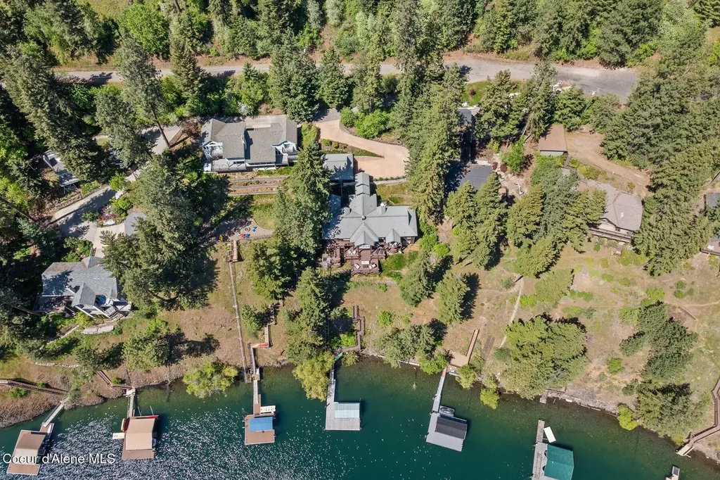 11004 N Rock Cliff Court Hayden ID 83835