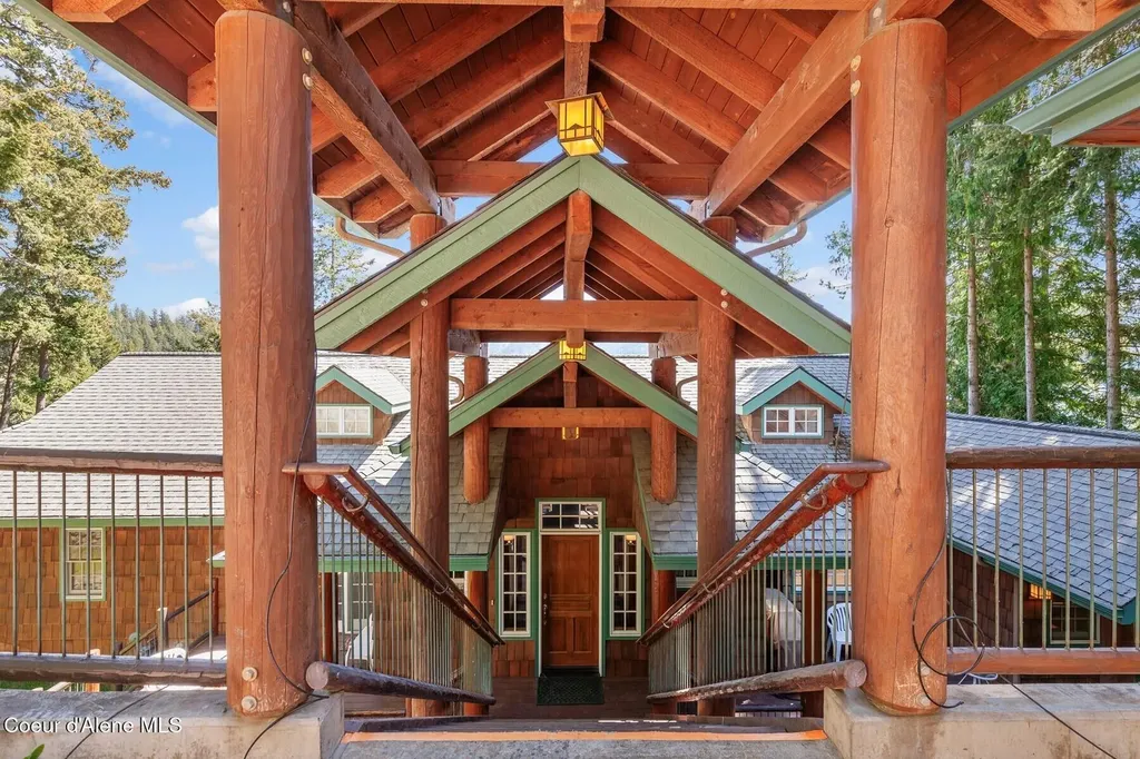 11004 N Rock Cliff Court Hayden ID 83835
