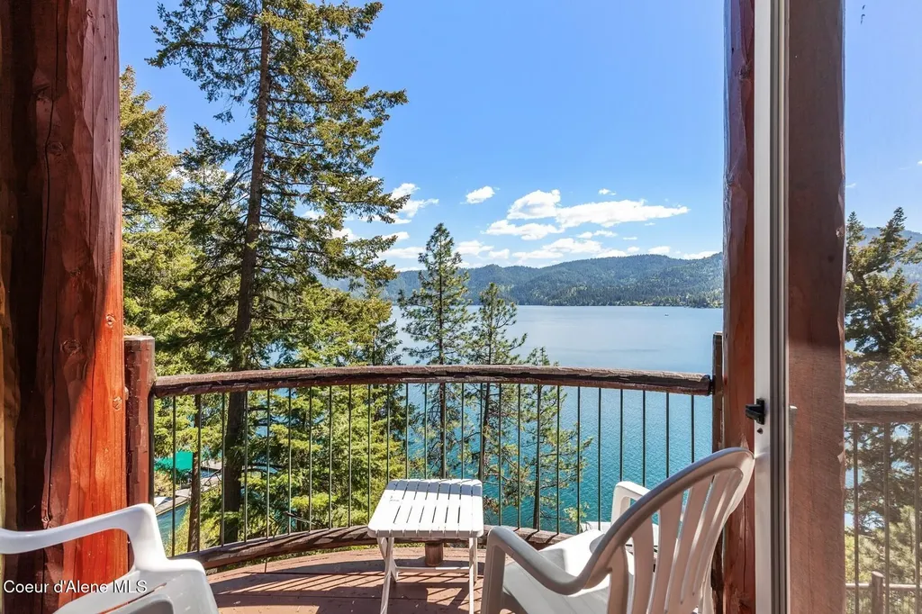 11004 N Rock Cliff Court Hayden ID 83835