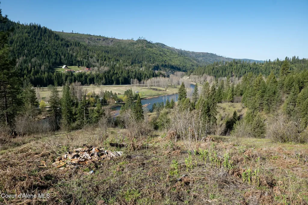 Nka 262 Ac North Side Road Calder ID 83808