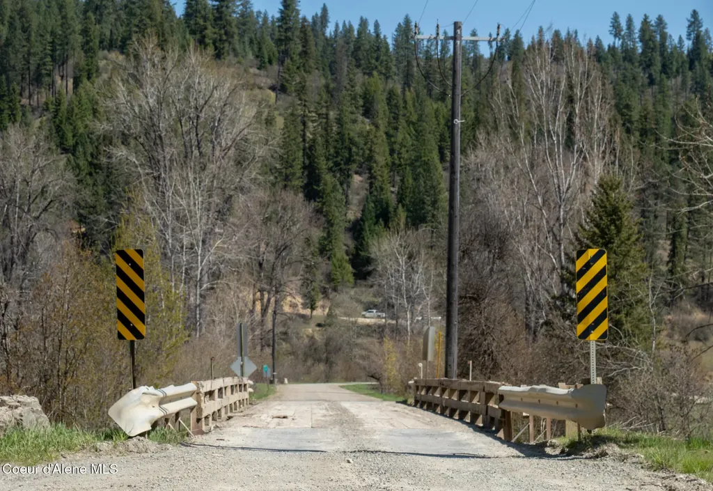 Nka 262 Ac North Side Road Calder ID 83808