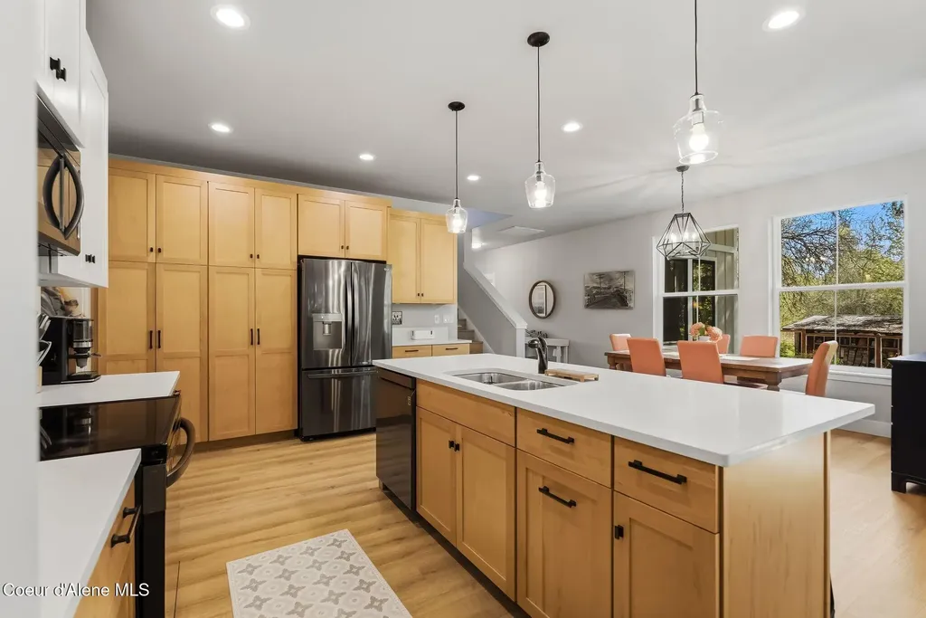 685 Railroad Avenue Dover ID 83825