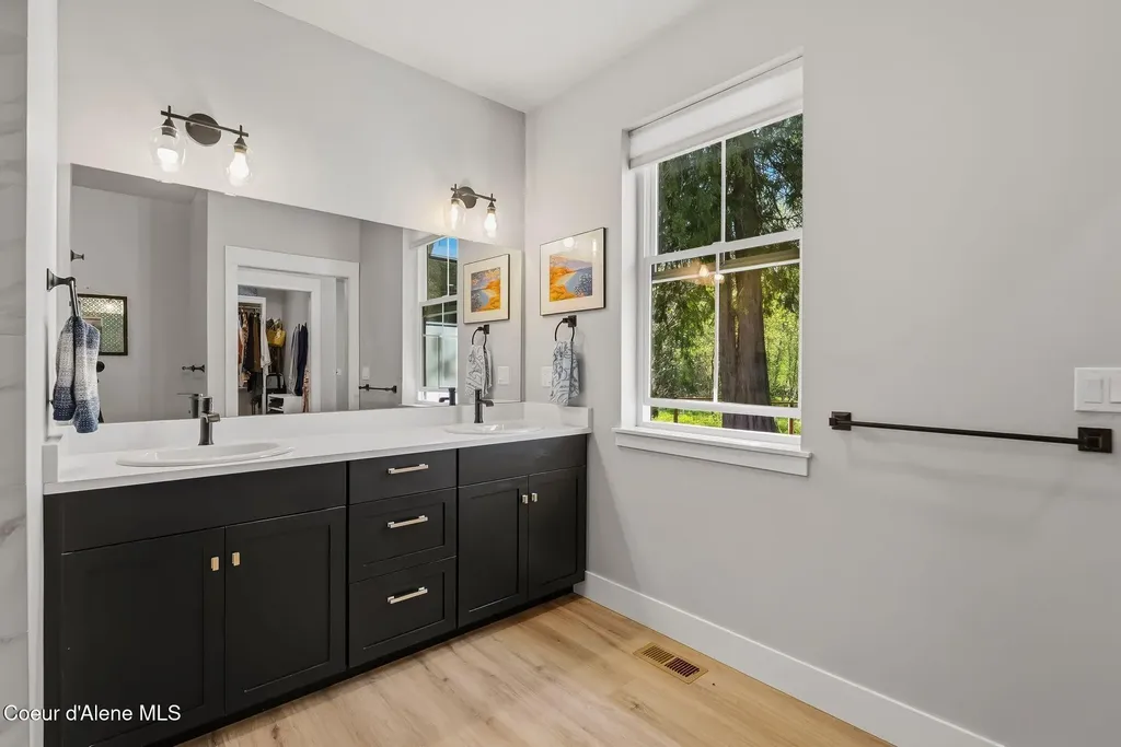 685 Railroad Avenue Dover ID 83825