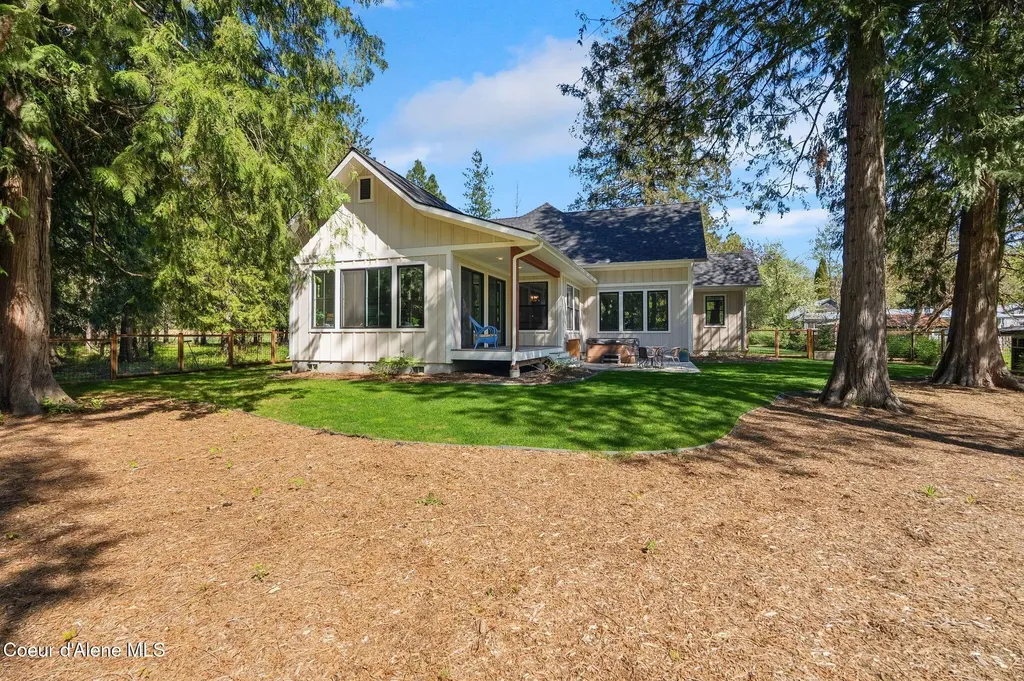 685 Railroad Avenue Dover ID 83825