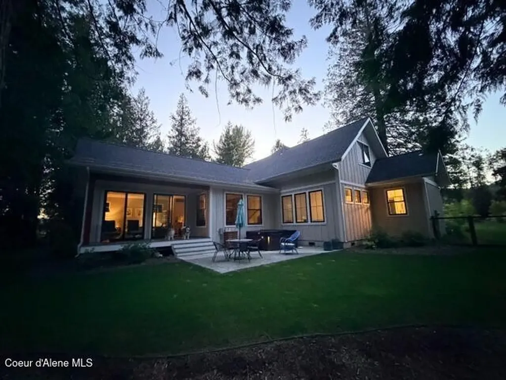 685 Railroad Avenue Dover ID 83825