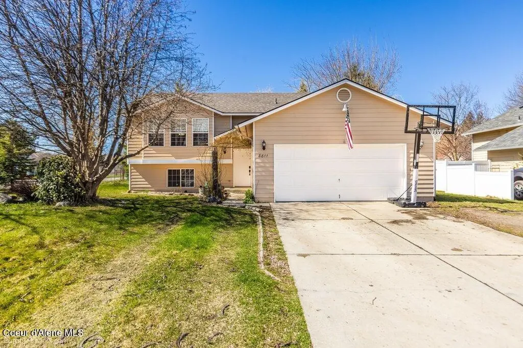 8811 N Davis Circle Hayden ID 83835