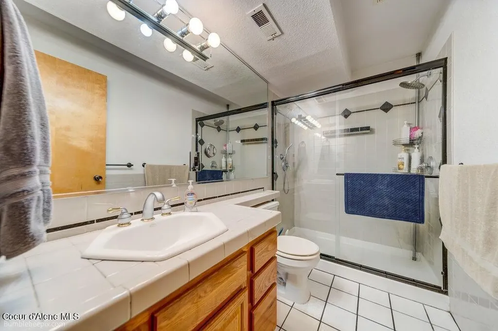 8811 N Davis Circle Hayden ID 83835