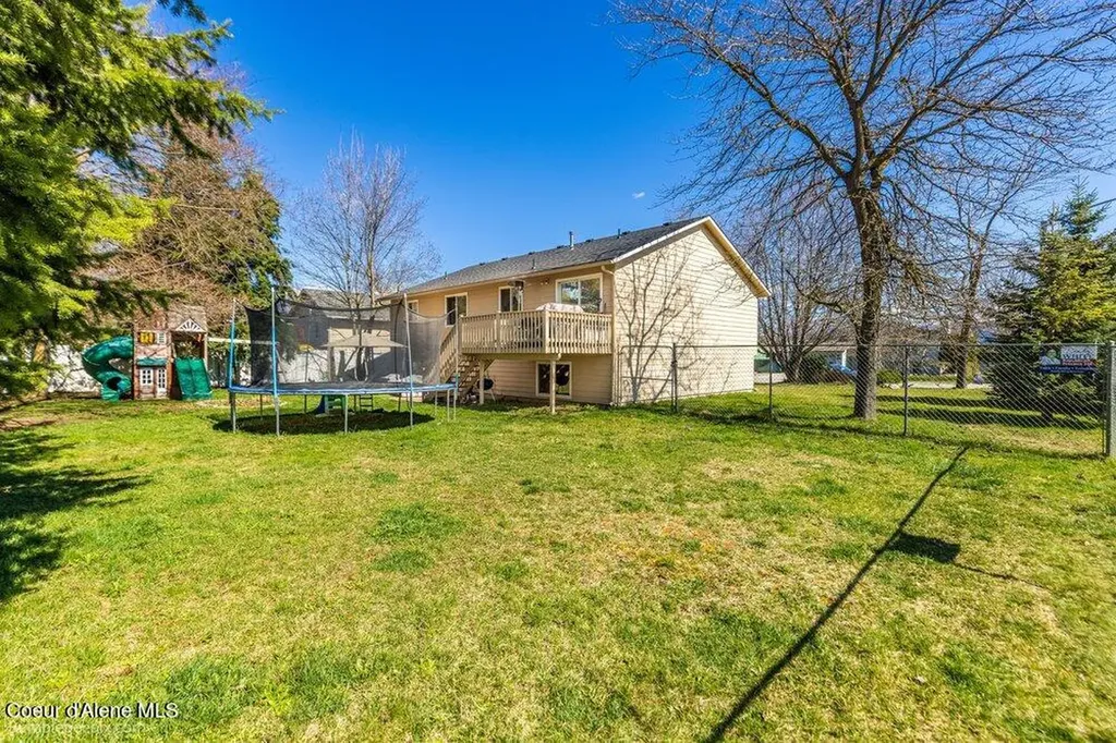 8811 N Davis Circle Hayden ID 83835