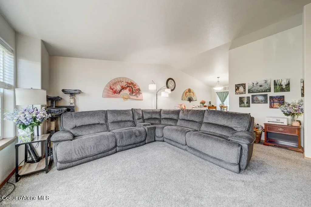 8811 N Davis Circle Hayden ID 83835