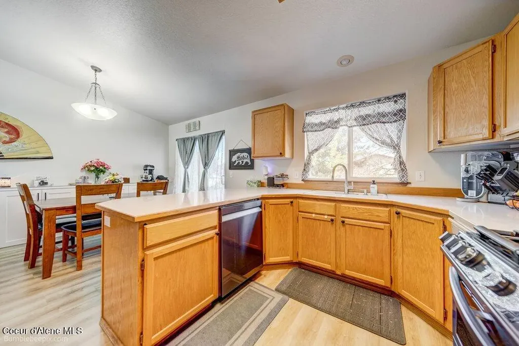 8811 N Davis Circle Hayden ID 83835