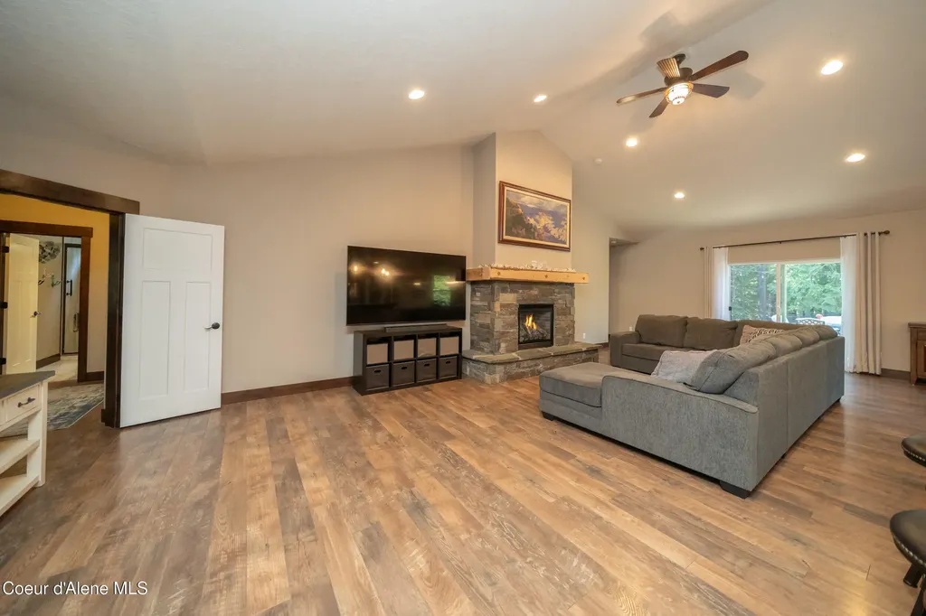3102 W Mack Lane Rathdrum ID 83858