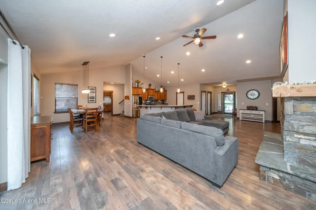 3102 W Mack Lane Rathdrum ID 83858