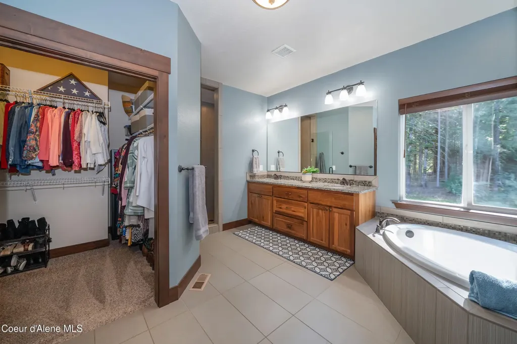 3102 W Mack Lane Rathdrum ID 83858