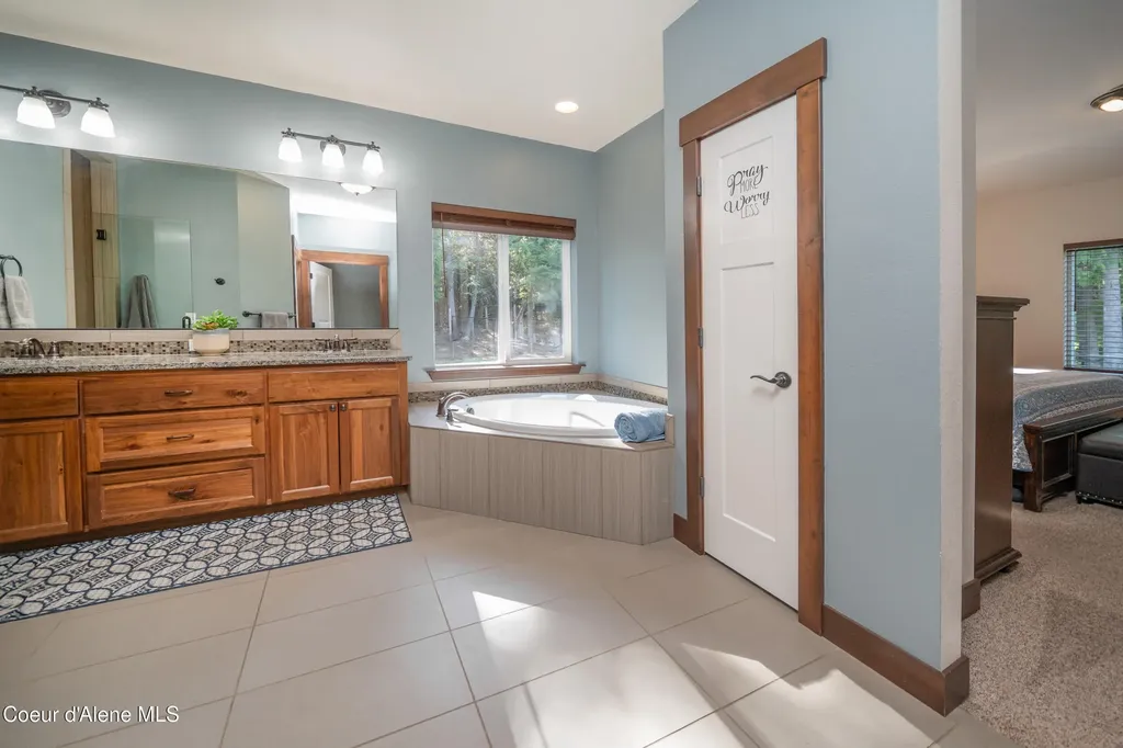 3102 W Mack Lane Rathdrum ID 83858