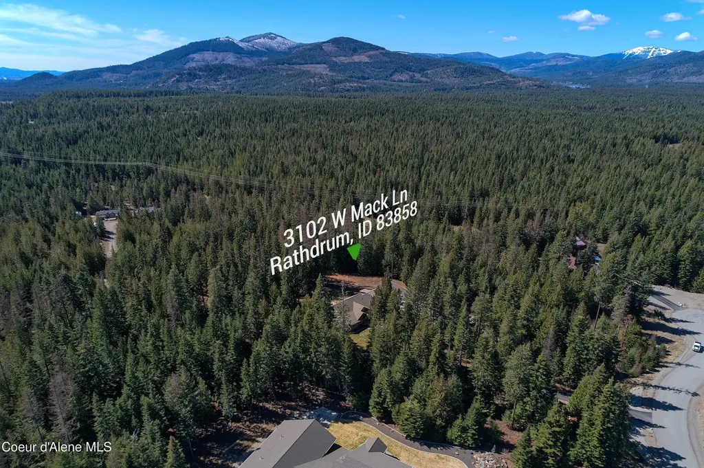 3102 W Mack Lane Rathdrum ID 83858