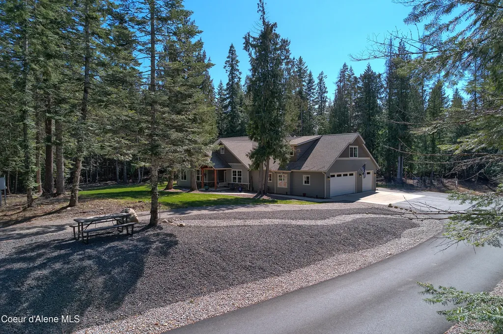 3102 W Mack Lane Rathdrum ID 83858