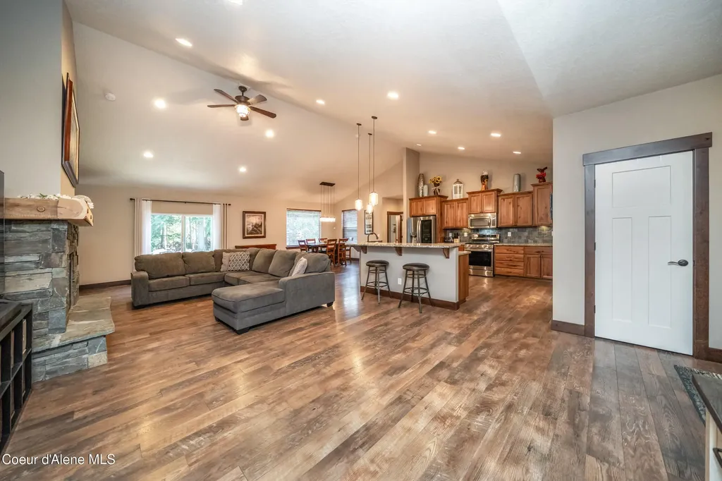 3102 W Mack Lane Rathdrum ID 83858