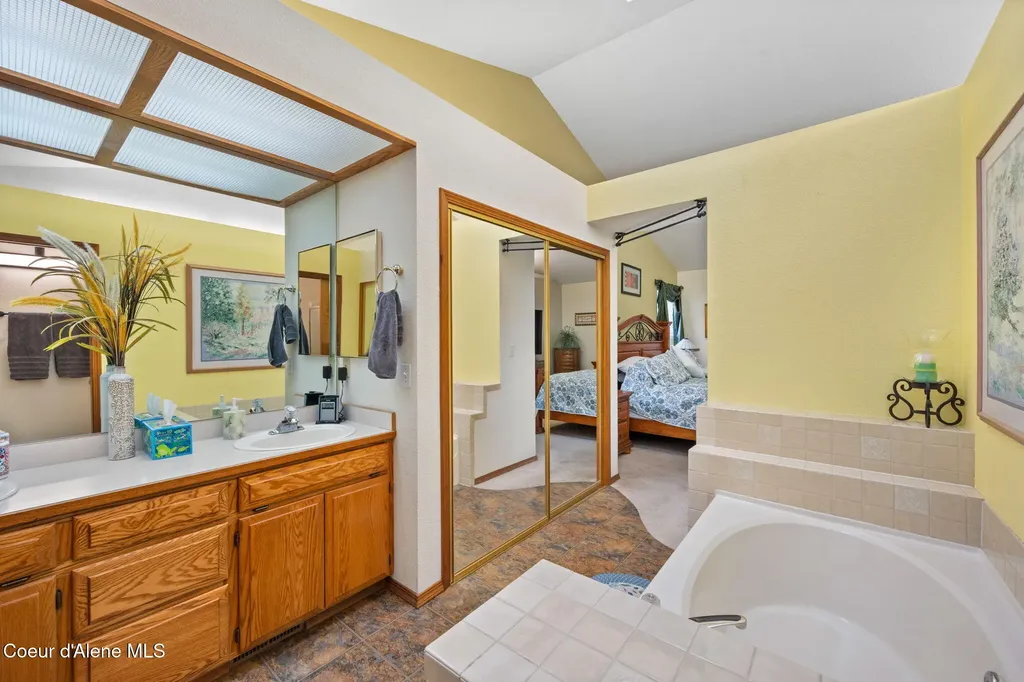 8417 N Stonehaven Drive Hayden ID 83835