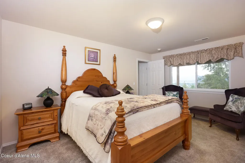 16703 W Riverview Drive Post Falls ID 83854