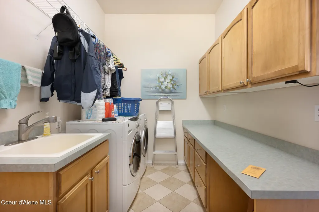 16703 W Riverview Drive Post Falls ID 83854