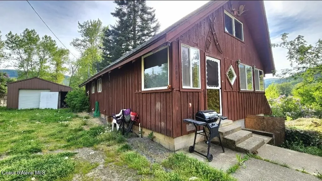 205 Calder Park Road Calder ID 83808