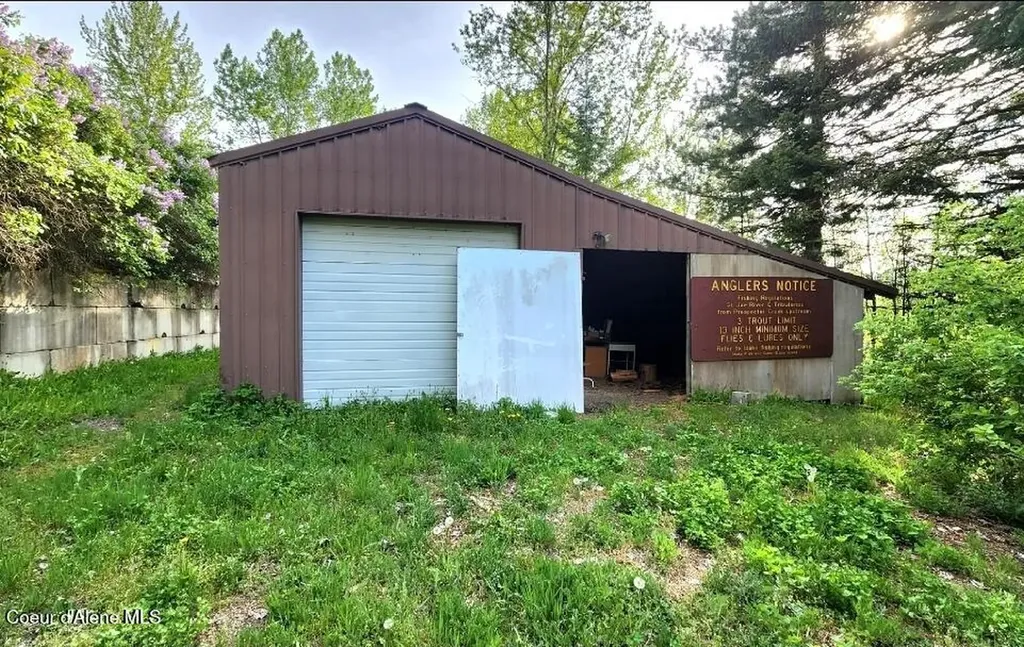 205 Calder Park Road Calder ID 83808
