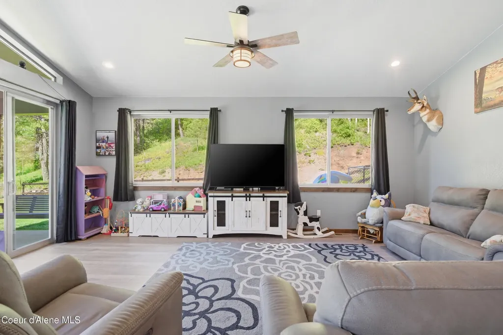 416 Miner Drive Blanchard ID 83804