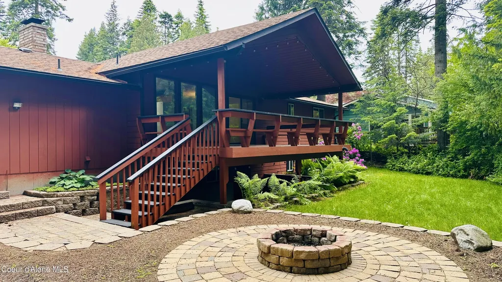 12787 N Emerald Drive Hayden ID 83835
