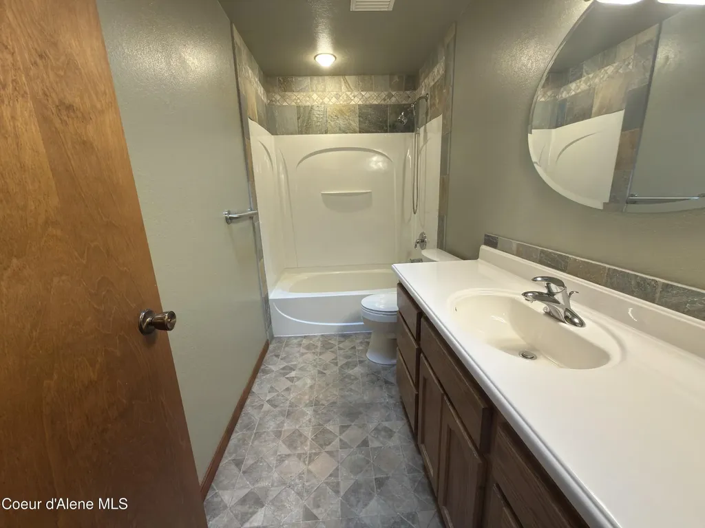 12787 N Emerald Drive Hayden ID 83835
