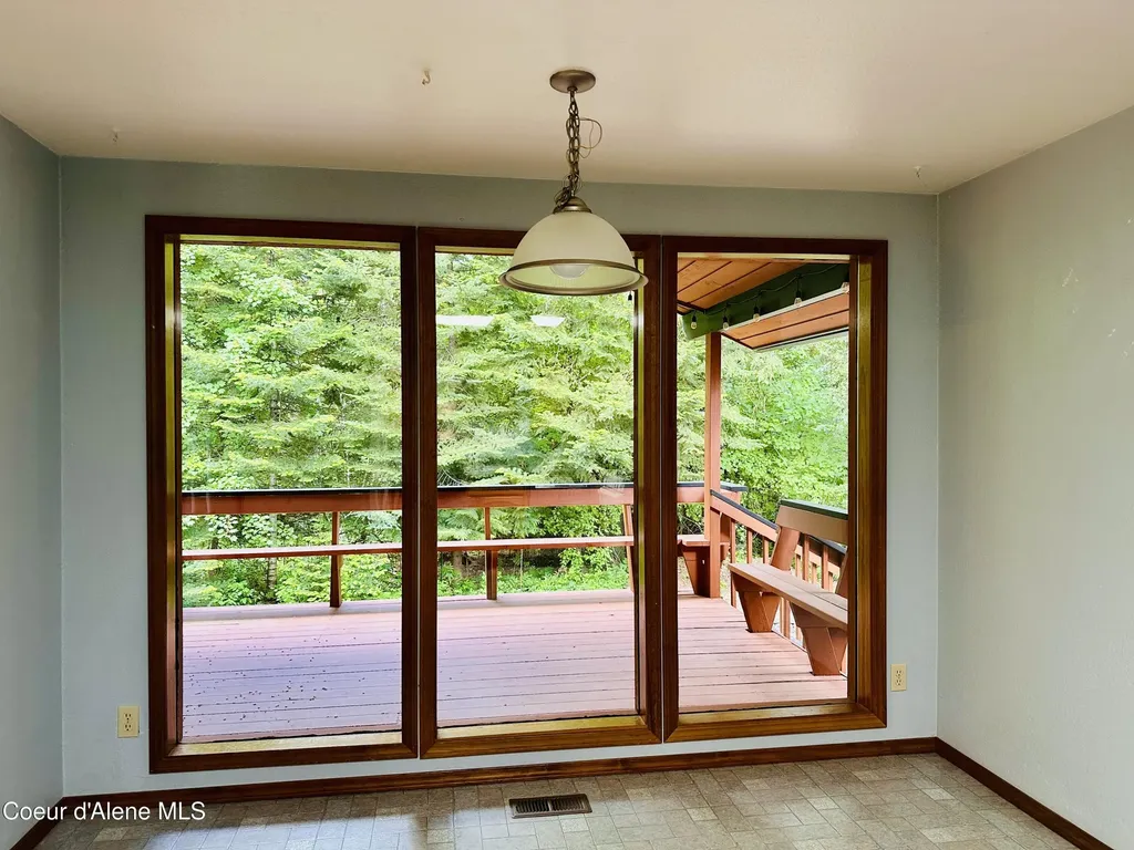 12787 N Emerald Drive Hayden ID 83835