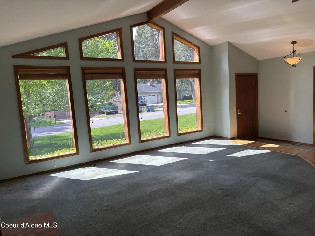 12787 N Emerald Drive Hayden ID 83835