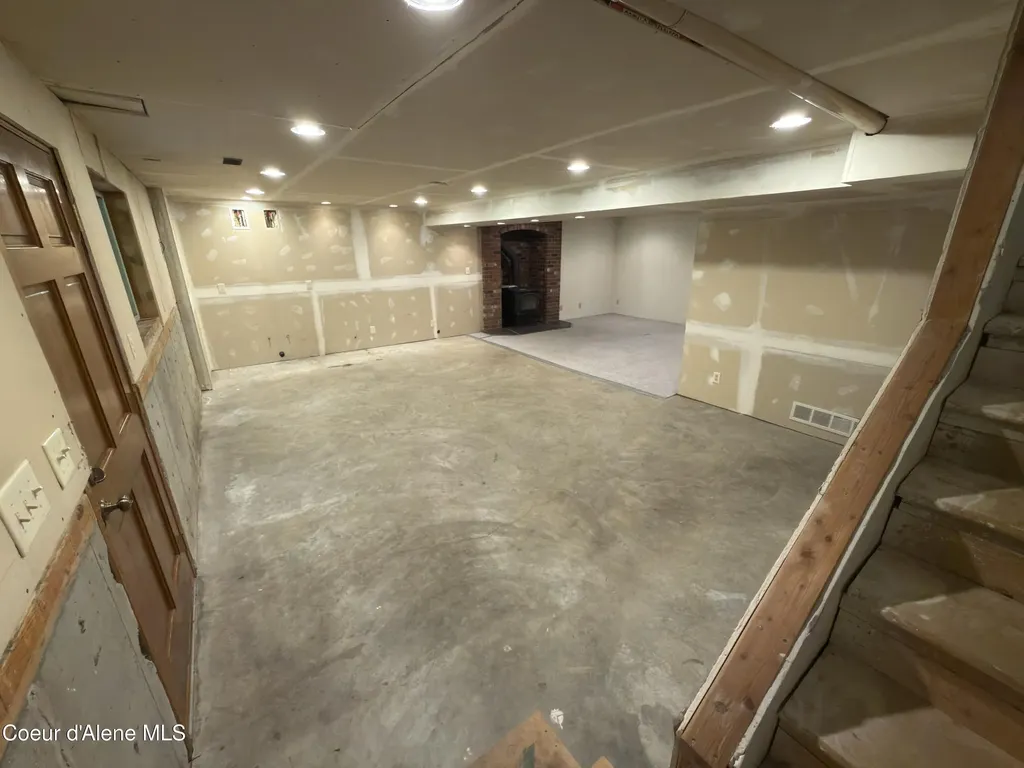 12787 N Emerald Drive Hayden ID 83835