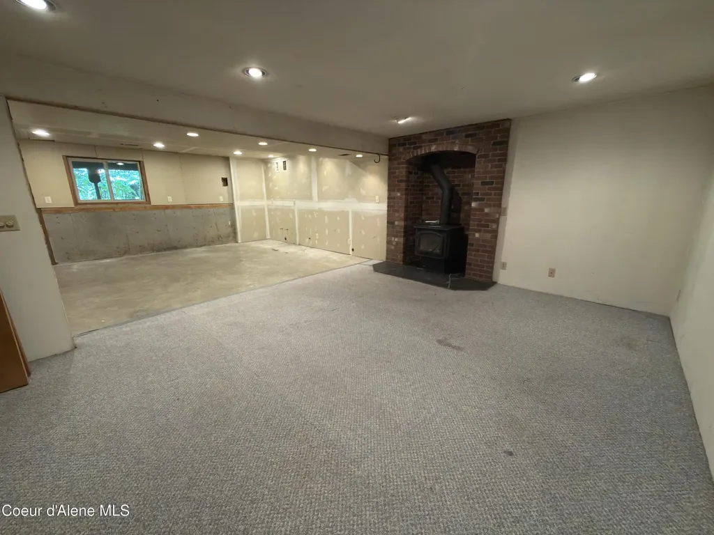 12787 N Emerald Drive Hayden ID 83835