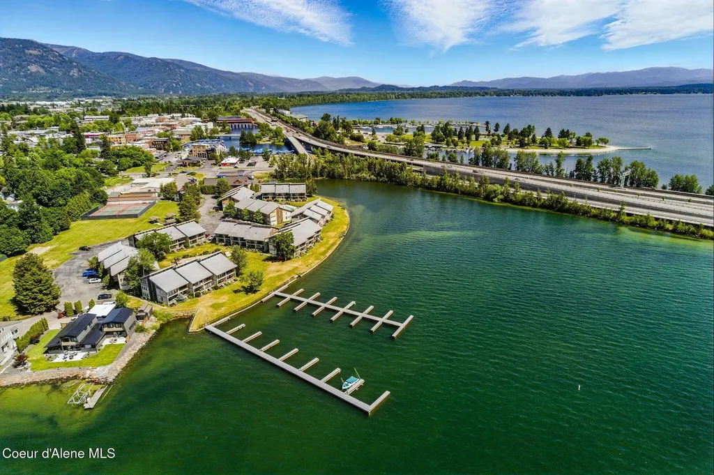 301 Iberian Way Sandpoint ID 83864