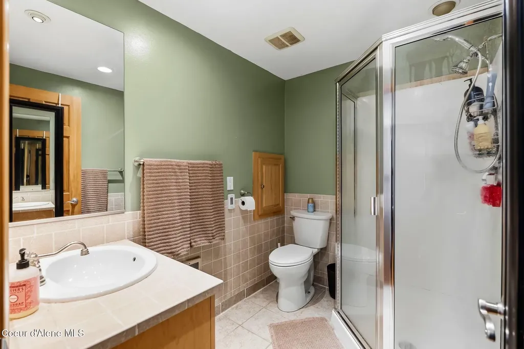 301 Iberian Way Sandpoint ID 83864