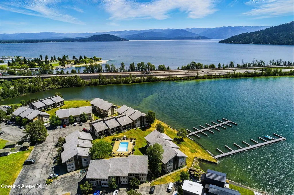 301 Iberian Way Sandpoint ID 83864
