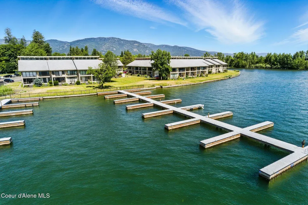 301 Iberian Way Sandpoint ID 83864