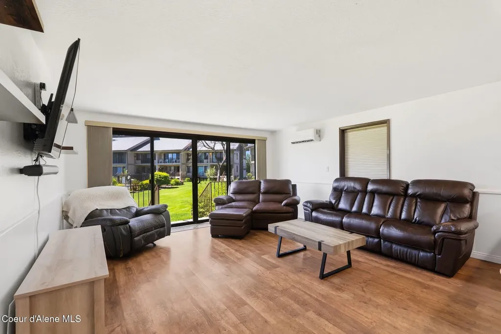 301 Iberian Way Sandpoint ID 83864